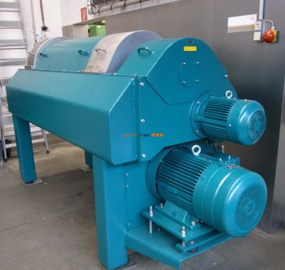 CA 450-00-02  Decanter a 2 fasi